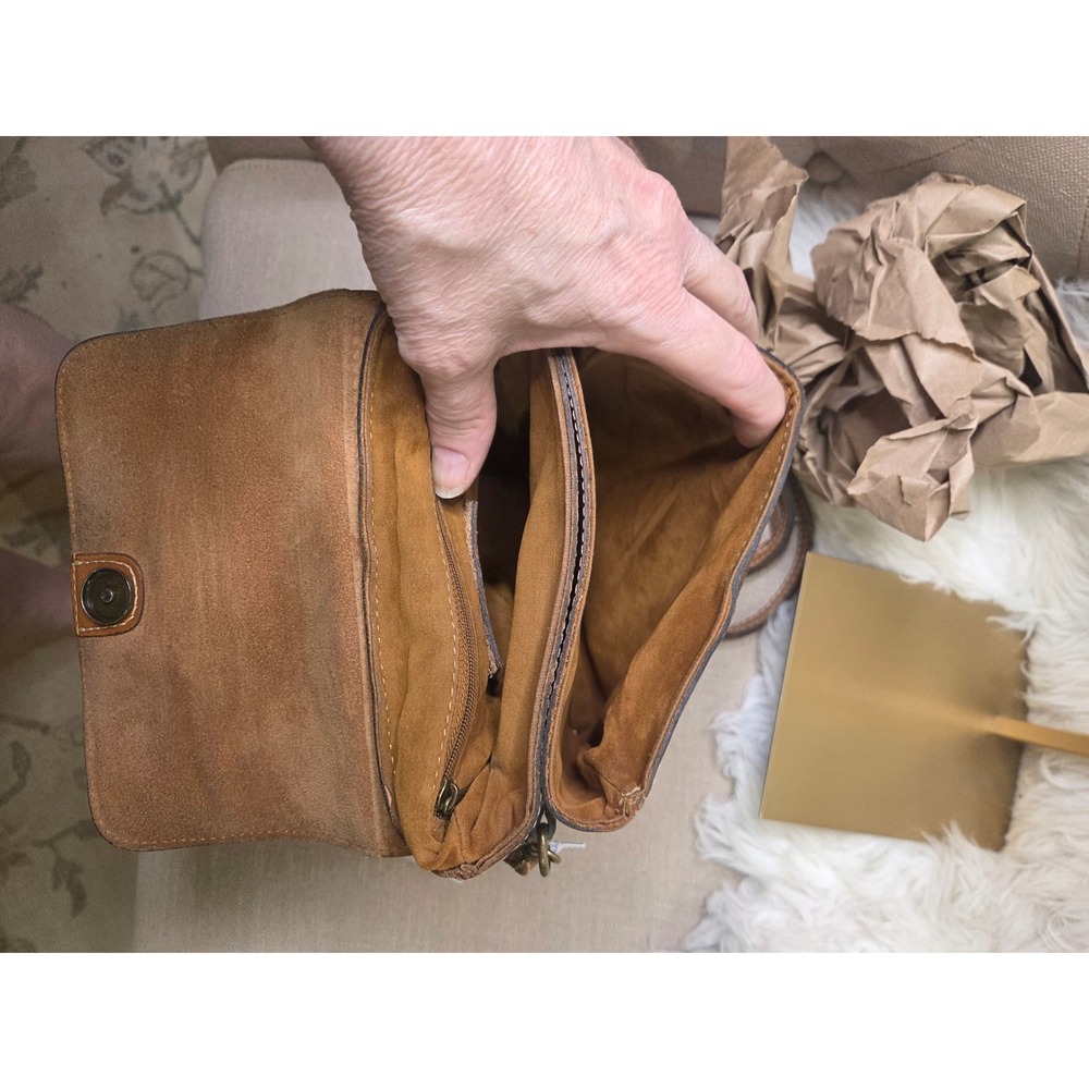 PN18 Patricia Nash crossbody - Picture 5 of 8